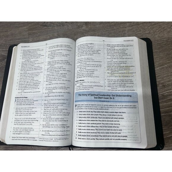 Maxwell Leadership Bible By John C. Maxwell Second Edition Hardcover - Picture 6 of 9